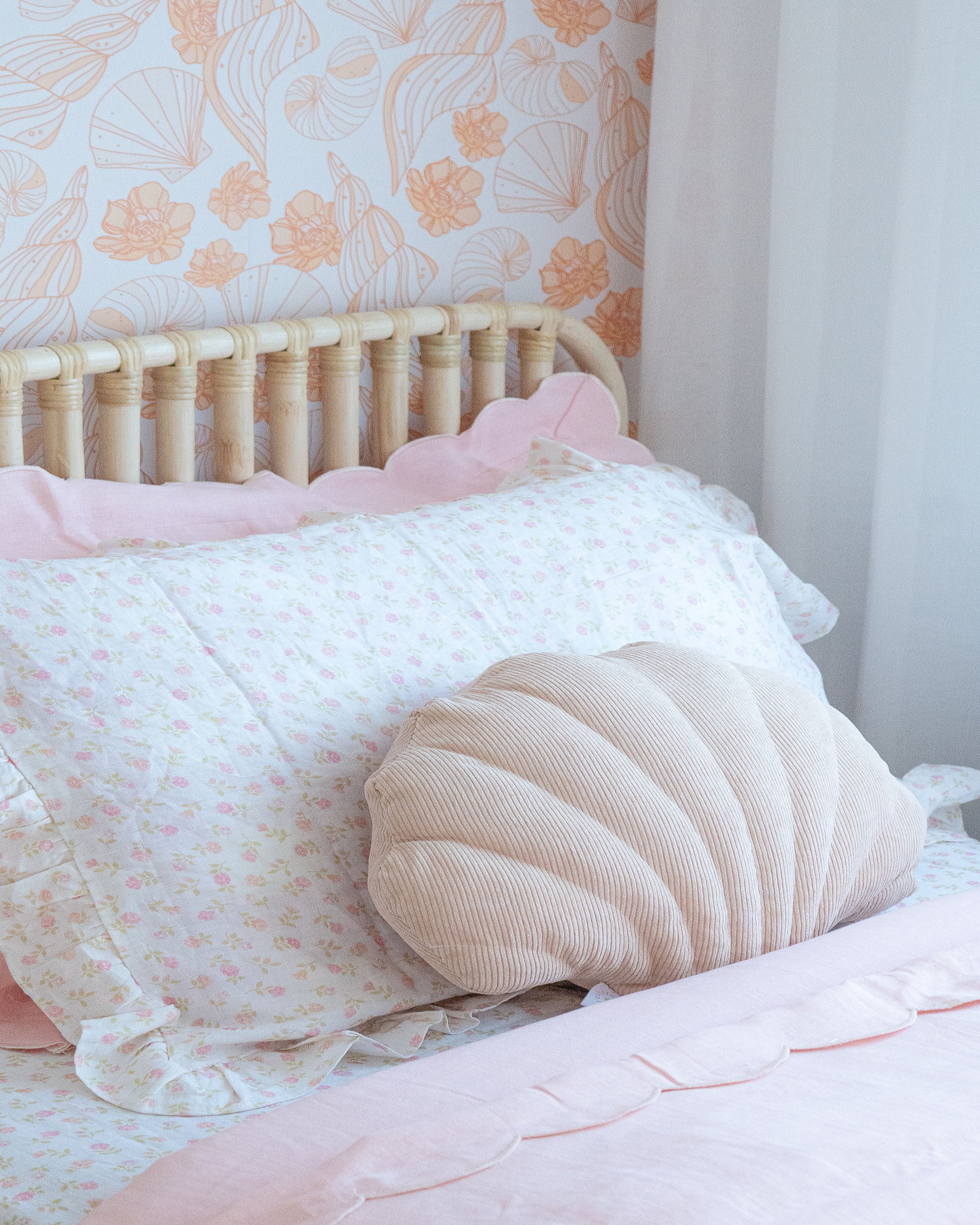 fitted-bed-sheets-softest-bed-sheets-linen-bed-sheets-bedsheets